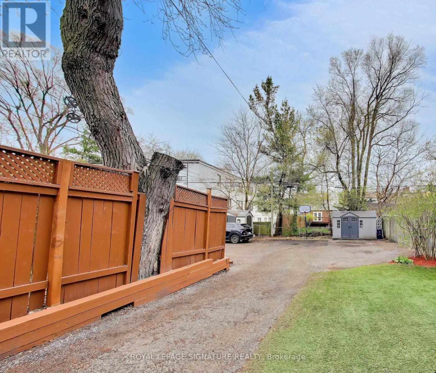 259 Torrens Avenue, Toronto, Ontario  M4J 2P6 - Photo 23 - E13225058