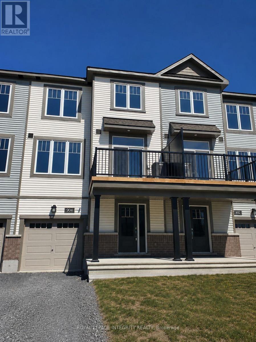 904 LIXNAW COURT, Ottawa, Ontario