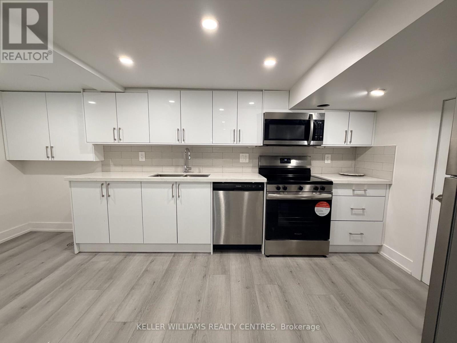 Lower - 9 Sanderson Road, Toronto, Ontario  M9V 1C6 - Photo 7 - W13162834