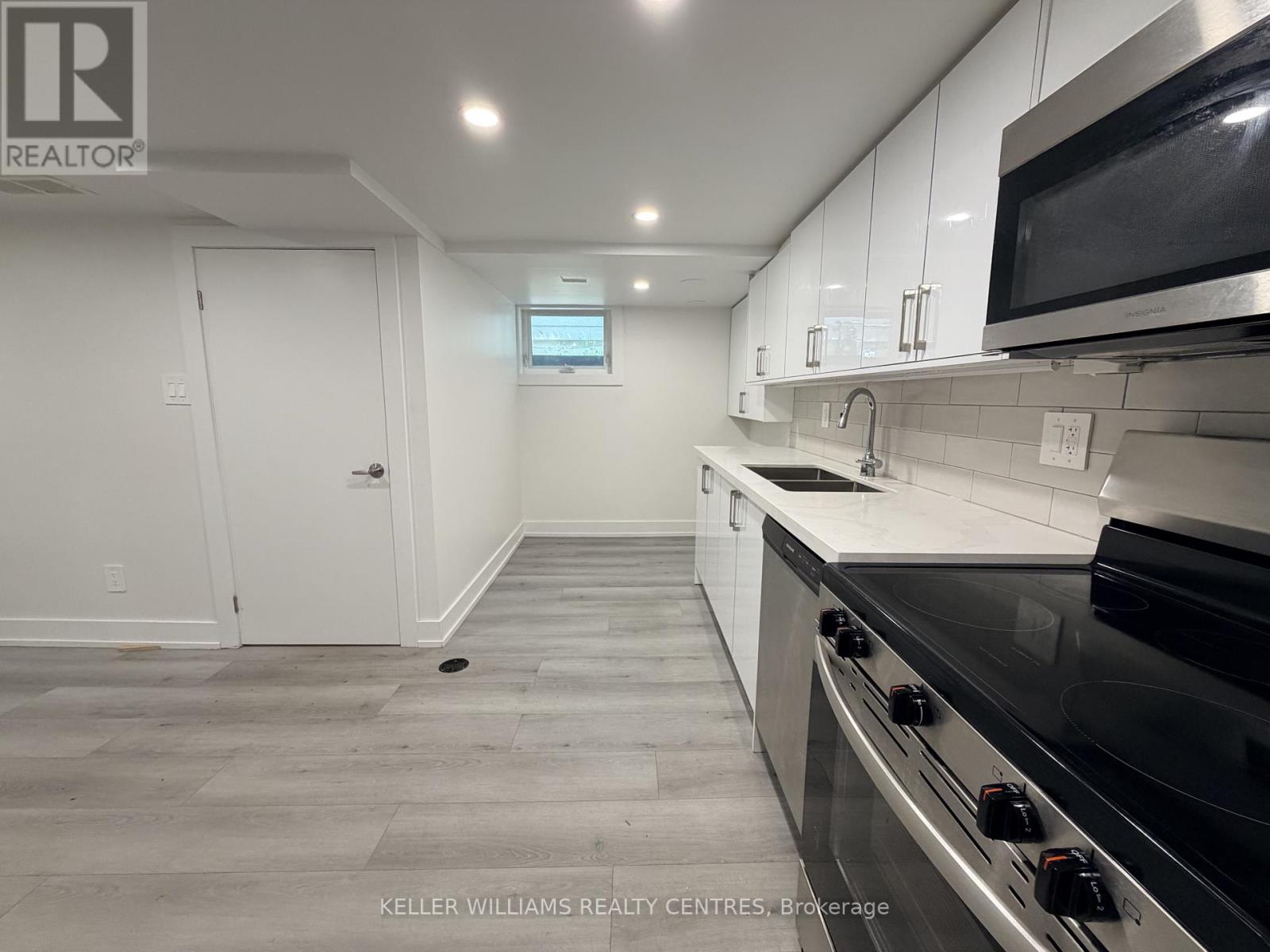 Lower - 9 Sanderson Road, Toronto, Ontario  M9V 1C6 - Photo 9 - W13162834