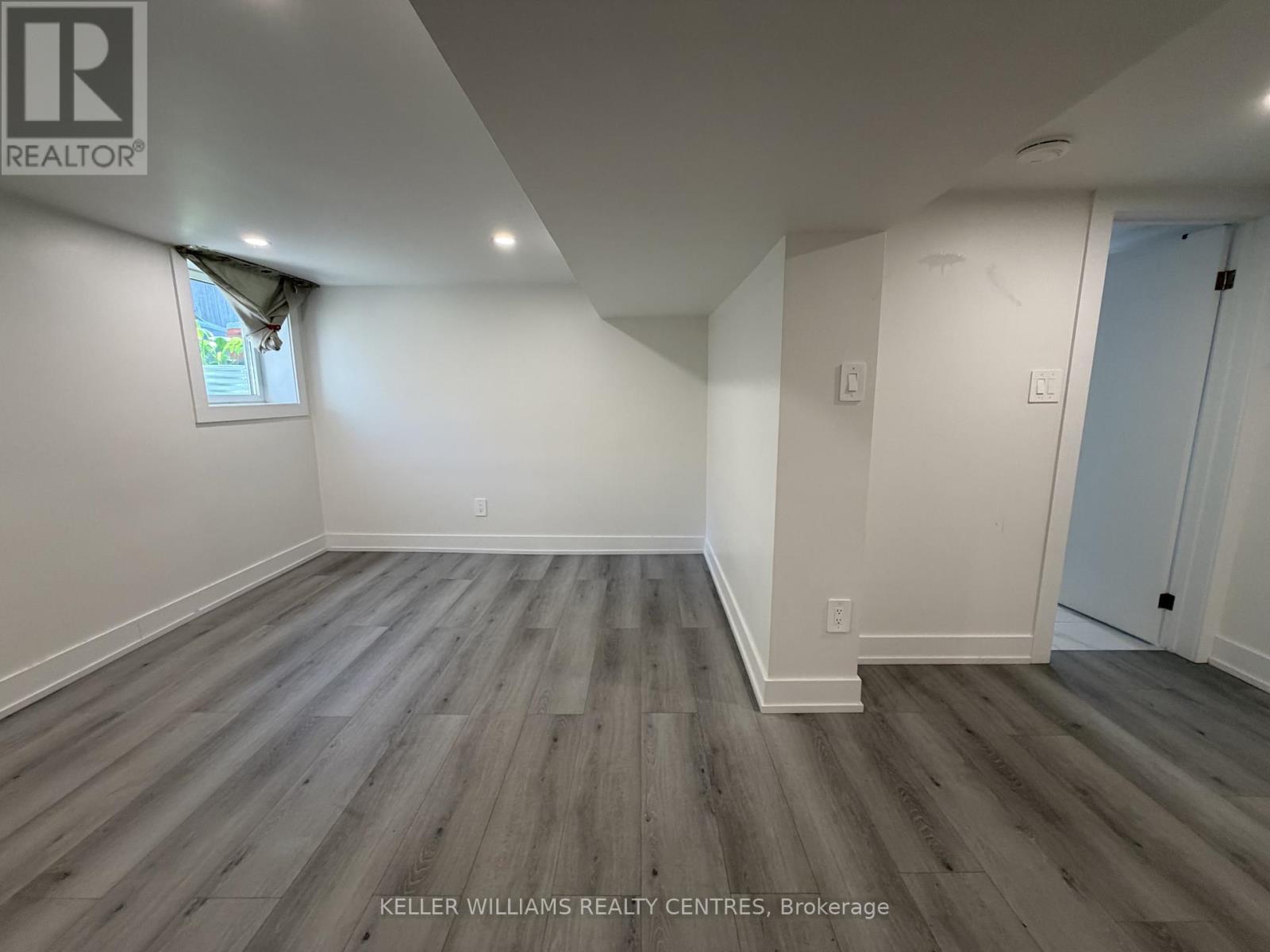 Lower - 9 Sanderson Road, Toronto, Ontario  M9V 1C6 - Photo 18 - W13162834