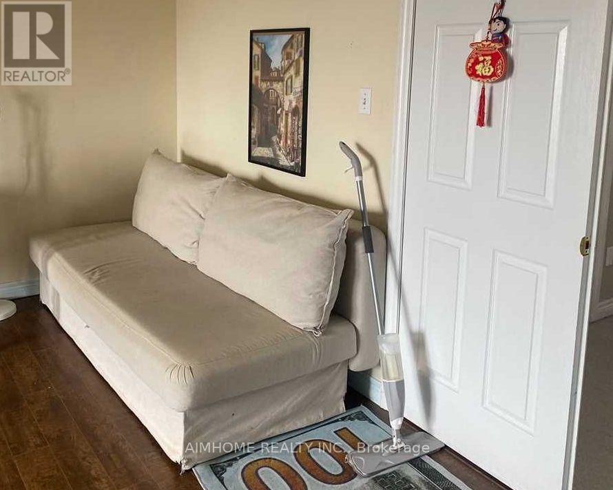 30 - 800 Dundas Street W, Mississauga, Ontario  L5C 4S9 - Photo 1 - W13224324