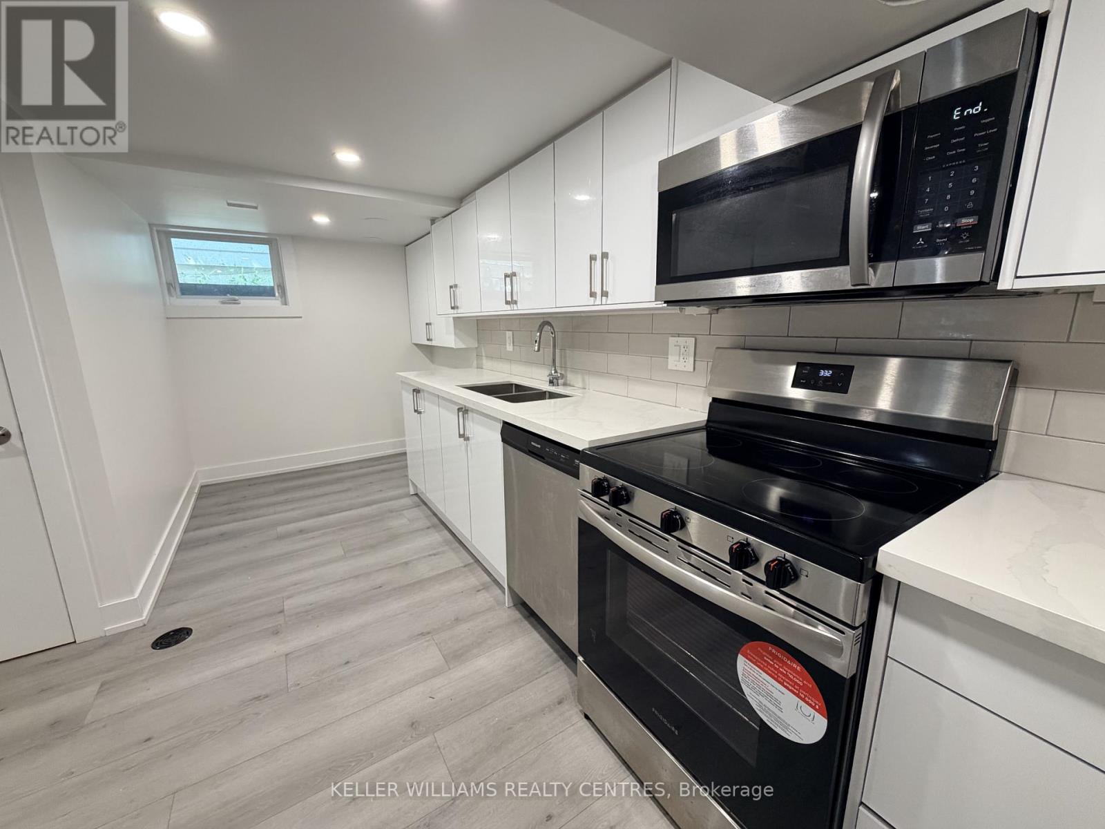 Lower - 9 Sanderson Road, Toronto, Ontario  M9V 1C6 - Photo 10 - W13162834