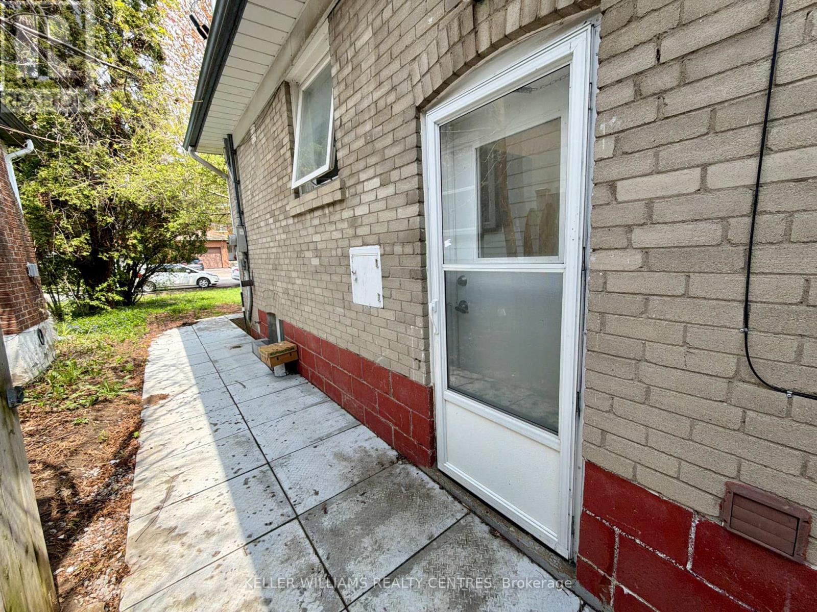 Lower - 9 Sanderson Road, Toronto, Ontario  M9V 1C6 - Photo 2 - W13162834
