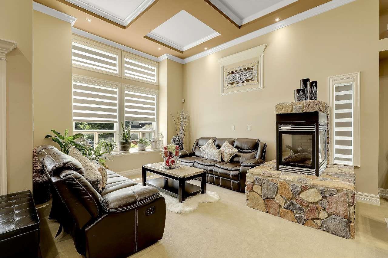 14851 67a Avenue, Surrey, British Columbia  V3S 0P3 - Photo 3 - R3130441