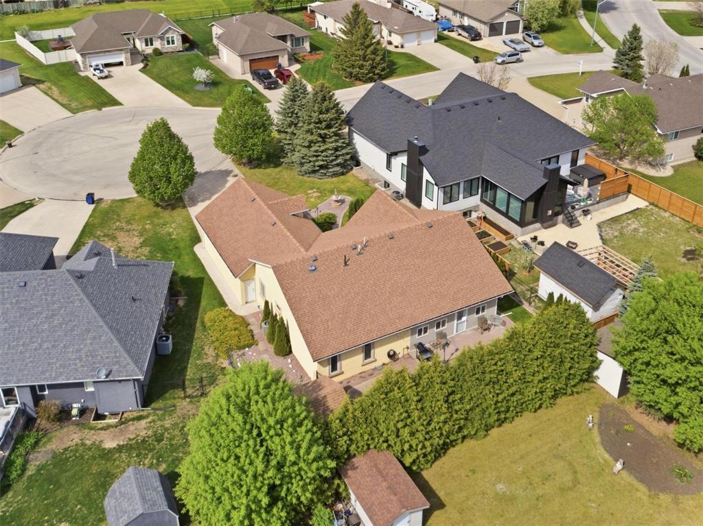 11 Parkwood Cove, Steinbach, Manitoba R5G 2G2 - Photo 22 - 202612072