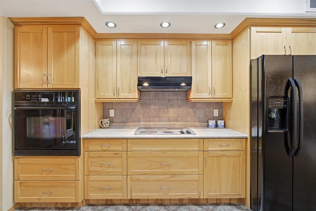 11 Parkwood Cove, Steinbach, Manitoba R5G 2G2 - Photo 4 - 202612072
