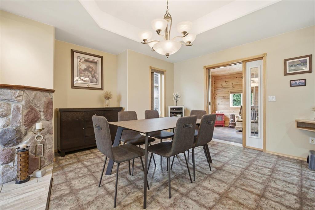 11 Parkwood Cove, Steinbach, Manitoba R5G 2G2 - Photo 6 - 202612072