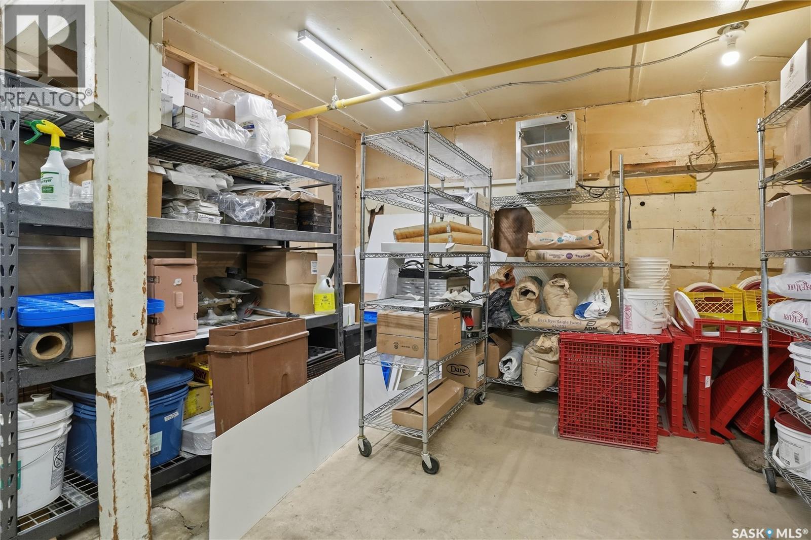 339 Centre Street, Assiniboia, Saskatchewan  S0H 0B0 - Photo 37 - SK037695