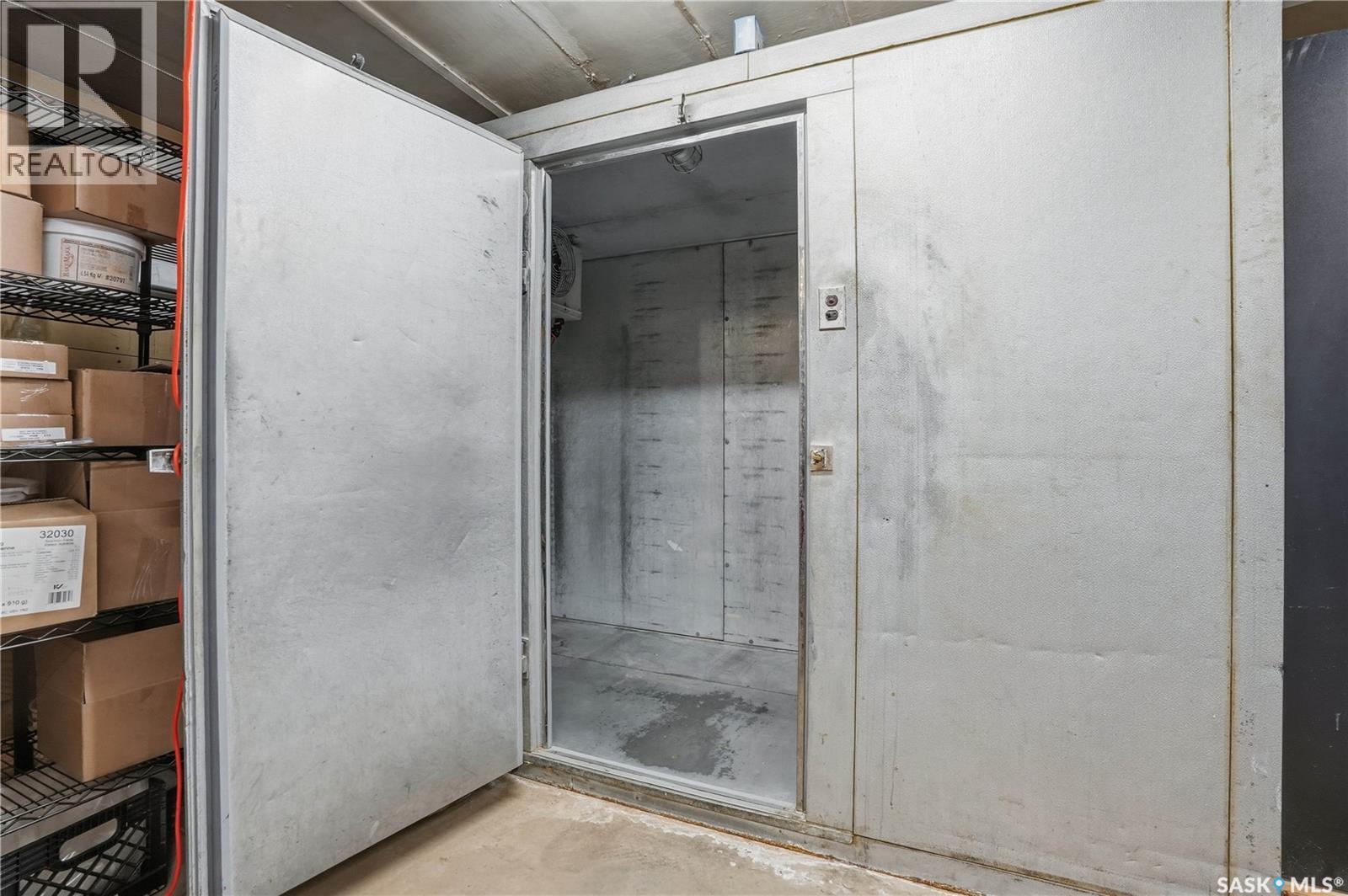 339 Centre Street, Assiniboia, Saskatchewan  S0H 0B0 - Photo 38 - SK037695