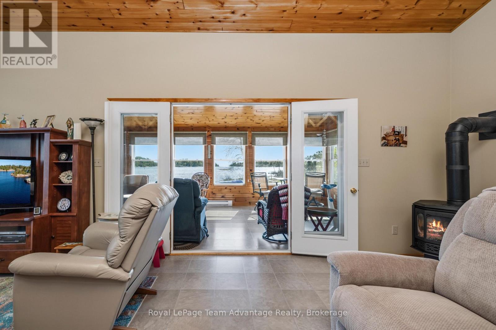 2420 Riverside Drive, Parry Sound Remote Area, Ontario  P0G 1A0 - Photo 10 - X13224424
