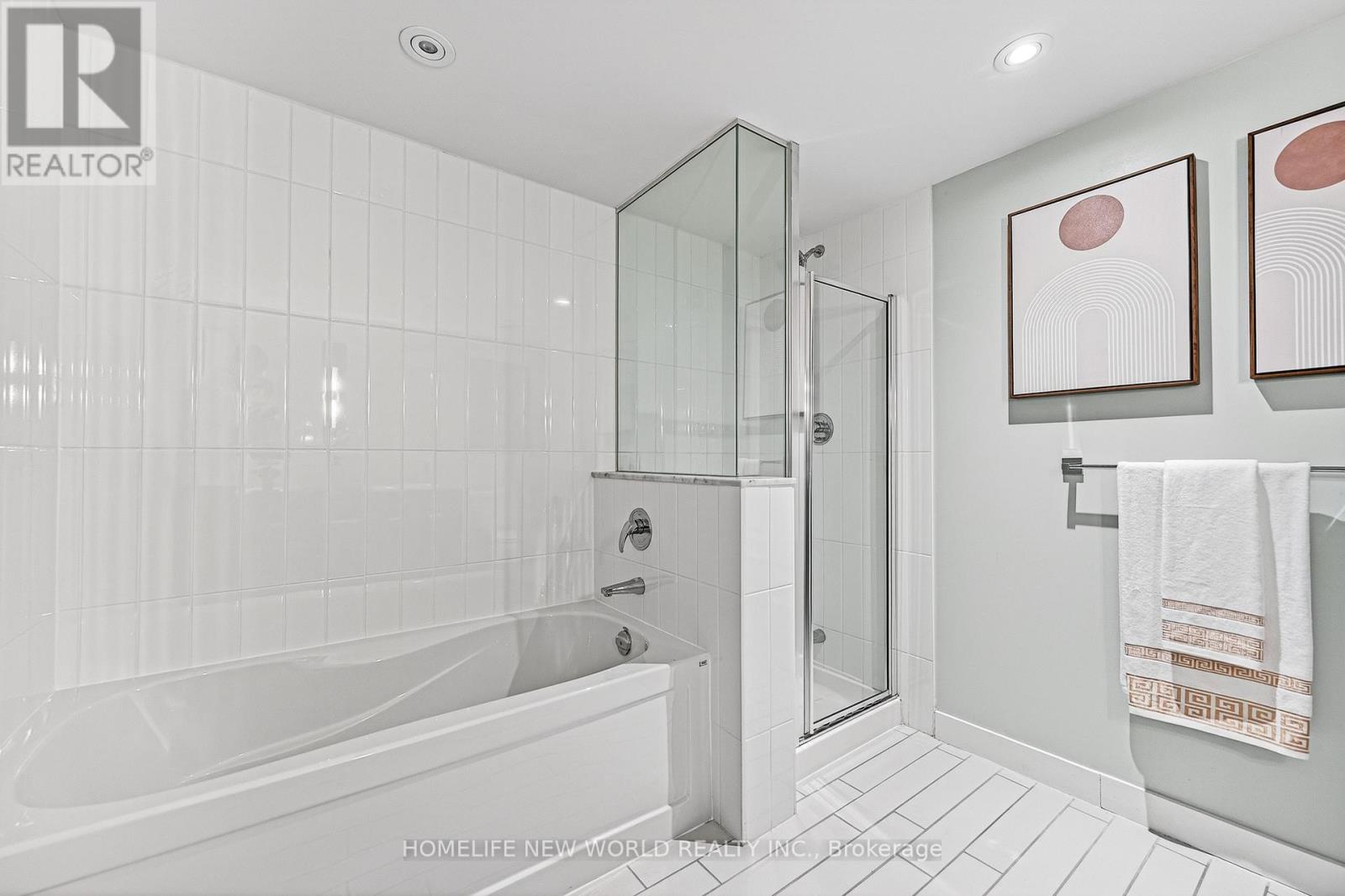 Th2 - 19 Singer Court, Toronto, Ontario  M2K 0B2 - Photo 39 - C13101586