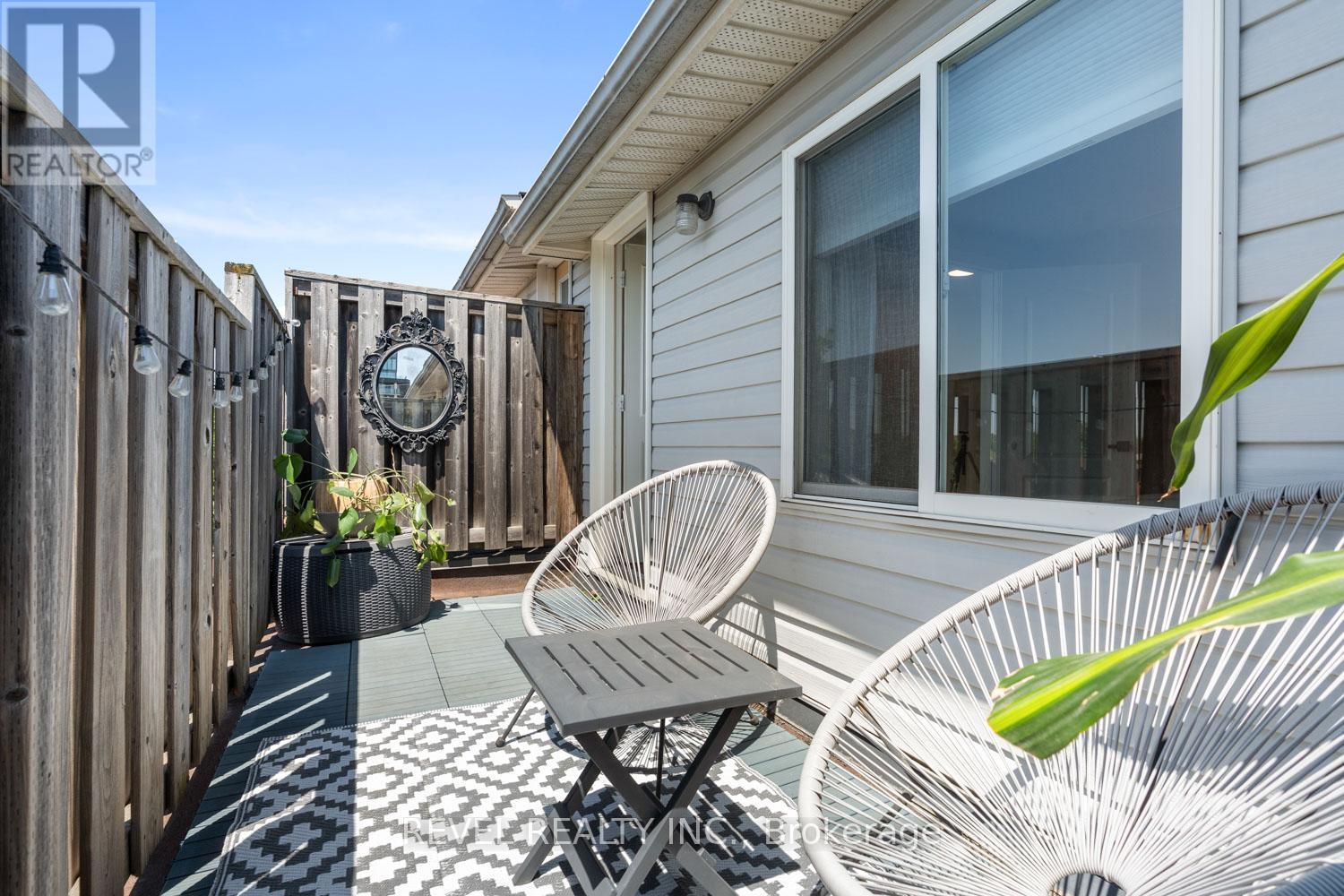 8 Grogan Mews, Toronto, Ontario  M6H 4J9 - Photo 24 - W13224960
