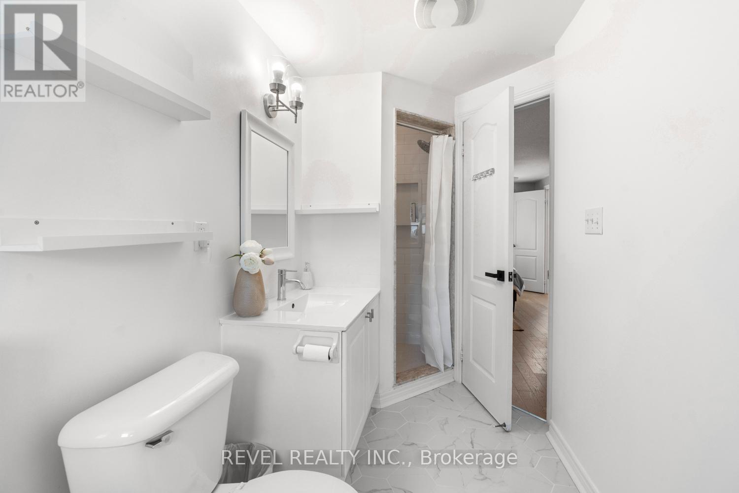 8 Grogan Mews, Toronto, Ontario  M6H 4J9 - Photo 20 - W13224960