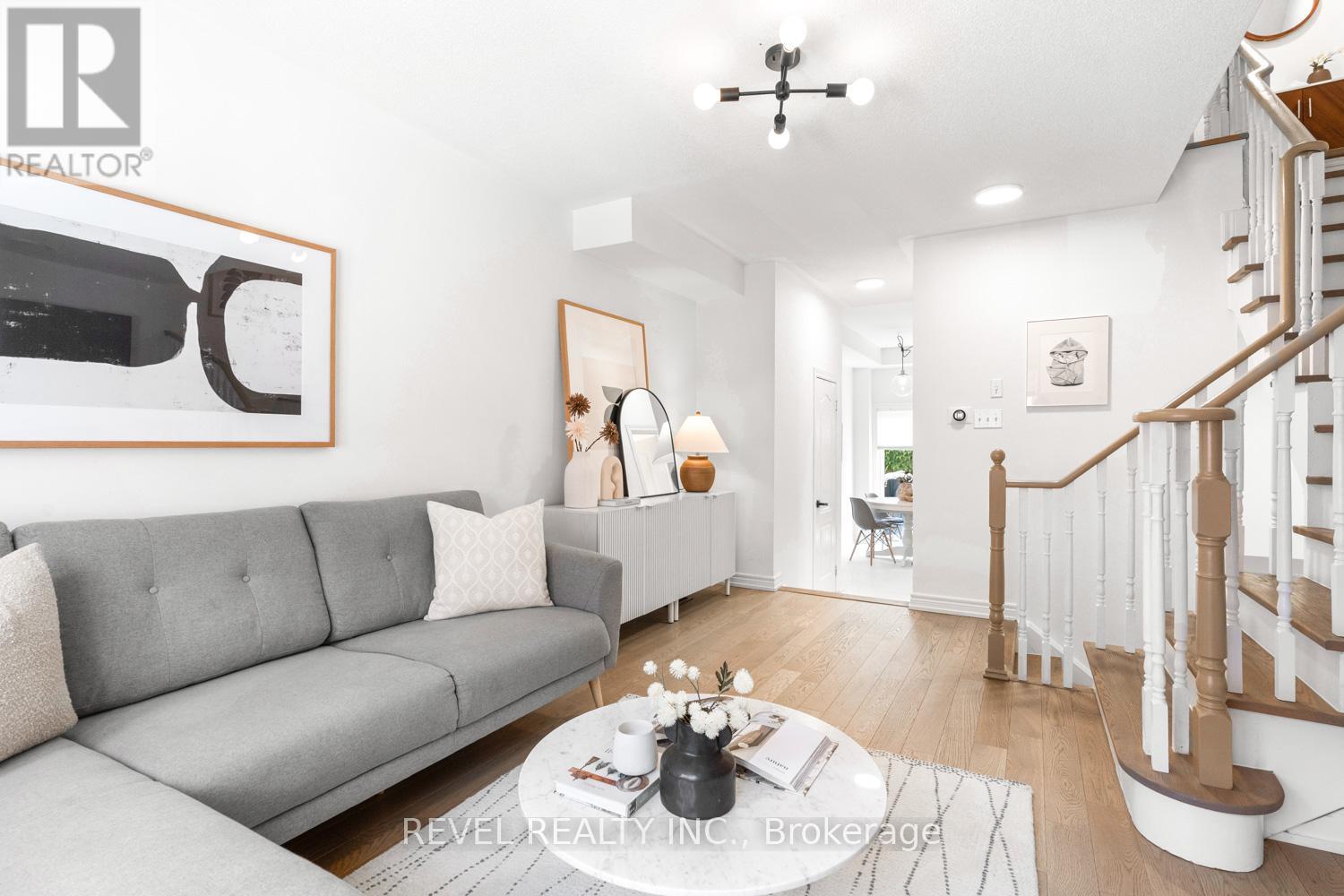 8 Grogan Mews, Toronto, Ontario  M6H 4J9 - Photo 3 - W13224960