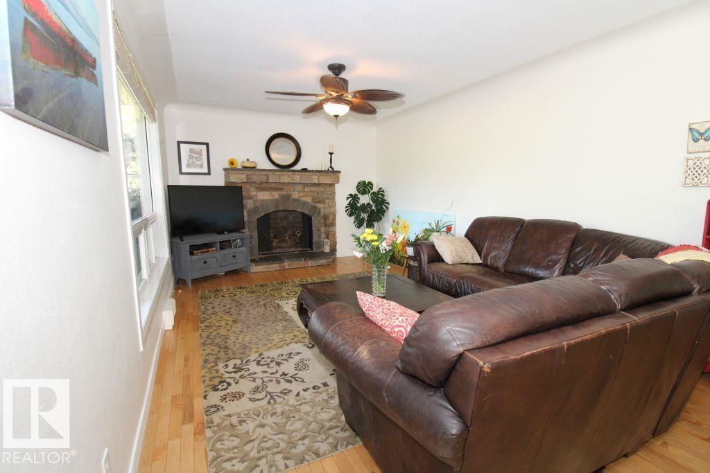 7715 84 Av NW, Edmonton, Alberta  T6C 1C3 - Photo 7 - E4490856
