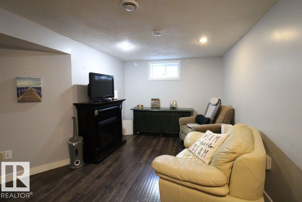 7715 84 Av NW, Edmonton, Alberta  T6C 1C3 - Photo 32 - E4490856
