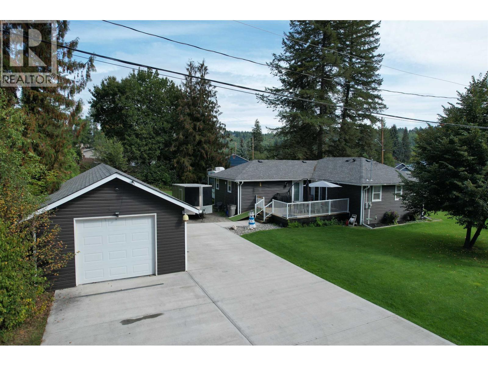 913 Johnston Avenue, Quesnel, British Columbia  V2J 3B9 - Photo 2 - R3130482