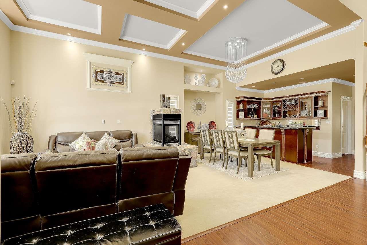14851 67a Avenue, Surrey, British Columbia  V3S 0P3 - Photo 4 - R3130441