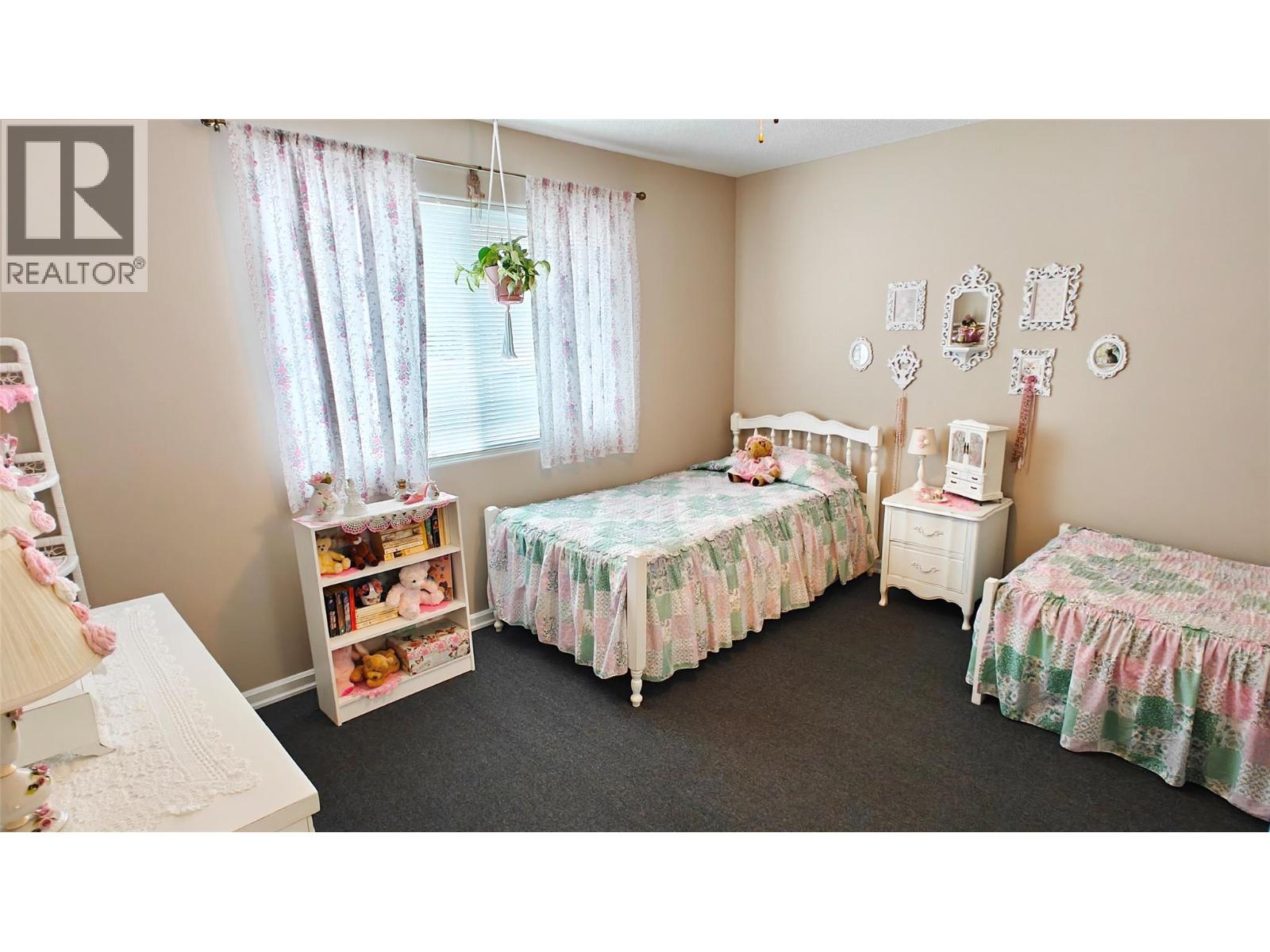 275 10th Avenue, Montrose, British Columbia  V0G 1P0 - Photo 23 - 10389597