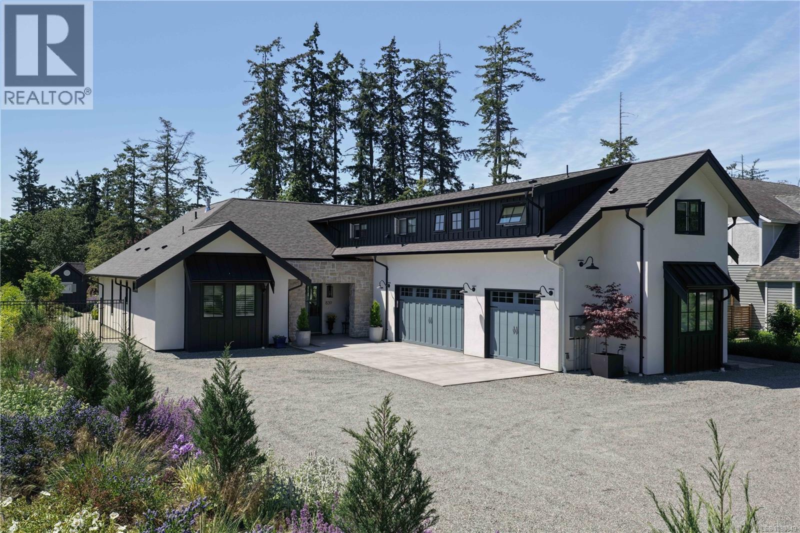 839 Clayton Rd, North Saanich, British Columbia  V8L 5M3 - Photo 2 - 1038849