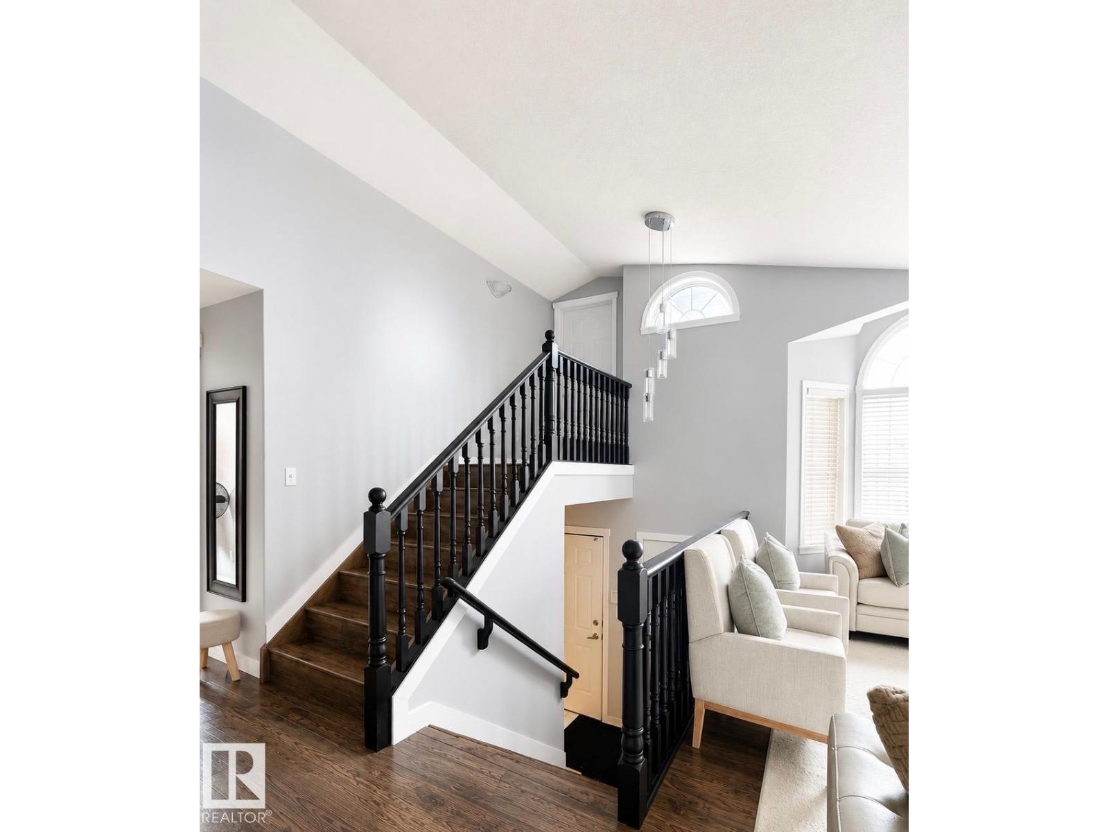 313 Jillings Cr Nw, Edmonton, Alberta  T6L 6N1 - Photo 5 - E4491131