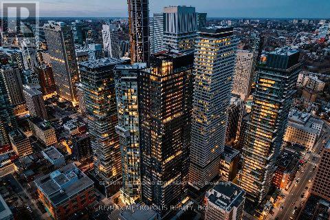 807 - 55 Charles Street E, Toronto, Ontario  M4Y 0J1 - Photo 2 - C13219244