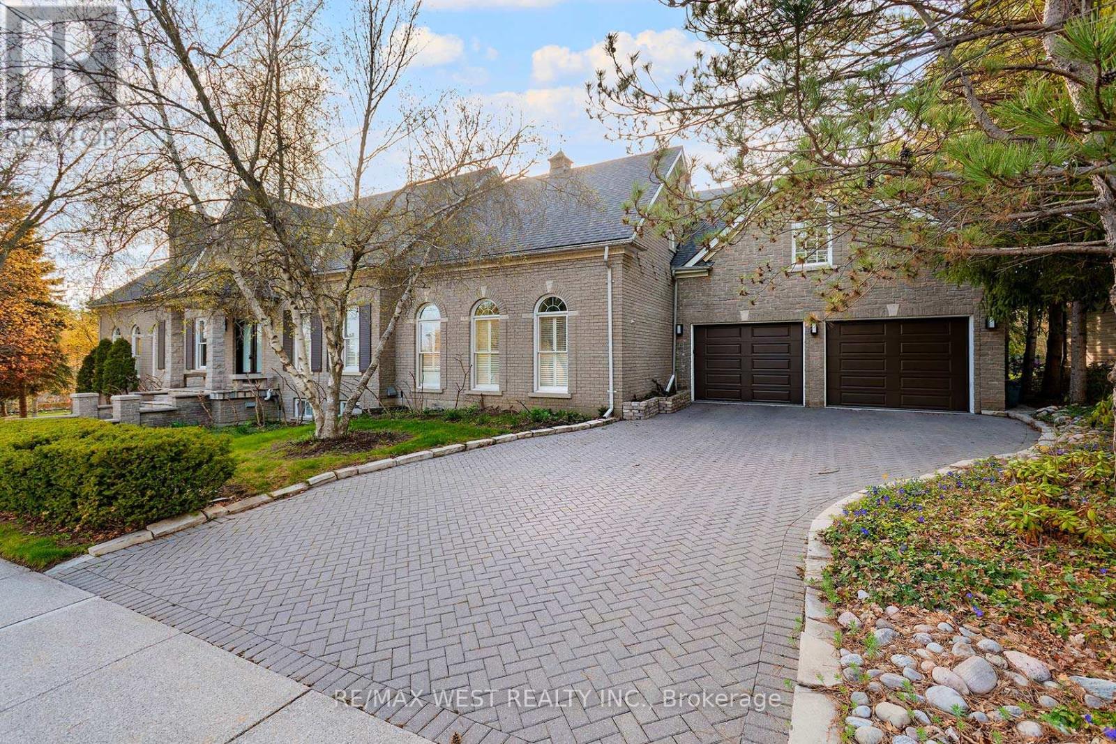 5 Humberview Drive, Vaughan, Ontario  L4H 1B1 - Photo 4 - N13172040