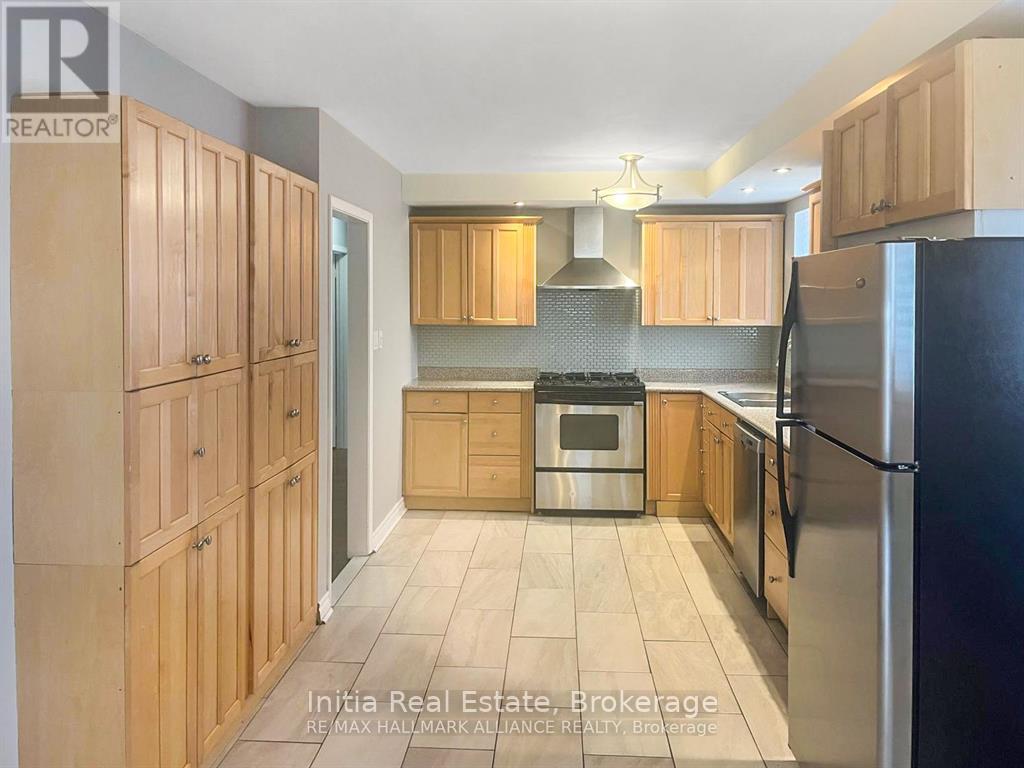 Main - 15 Grove Park Crescent, Toronto, Ontario  M2J 2C7 - Photo 4 - C13225178