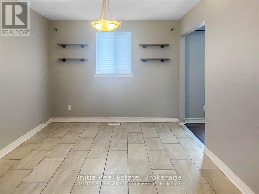 Main - 15 Grove Park Crescent, Toronto, Ontario  M2J 2C7 - Photo 6 - C13225178