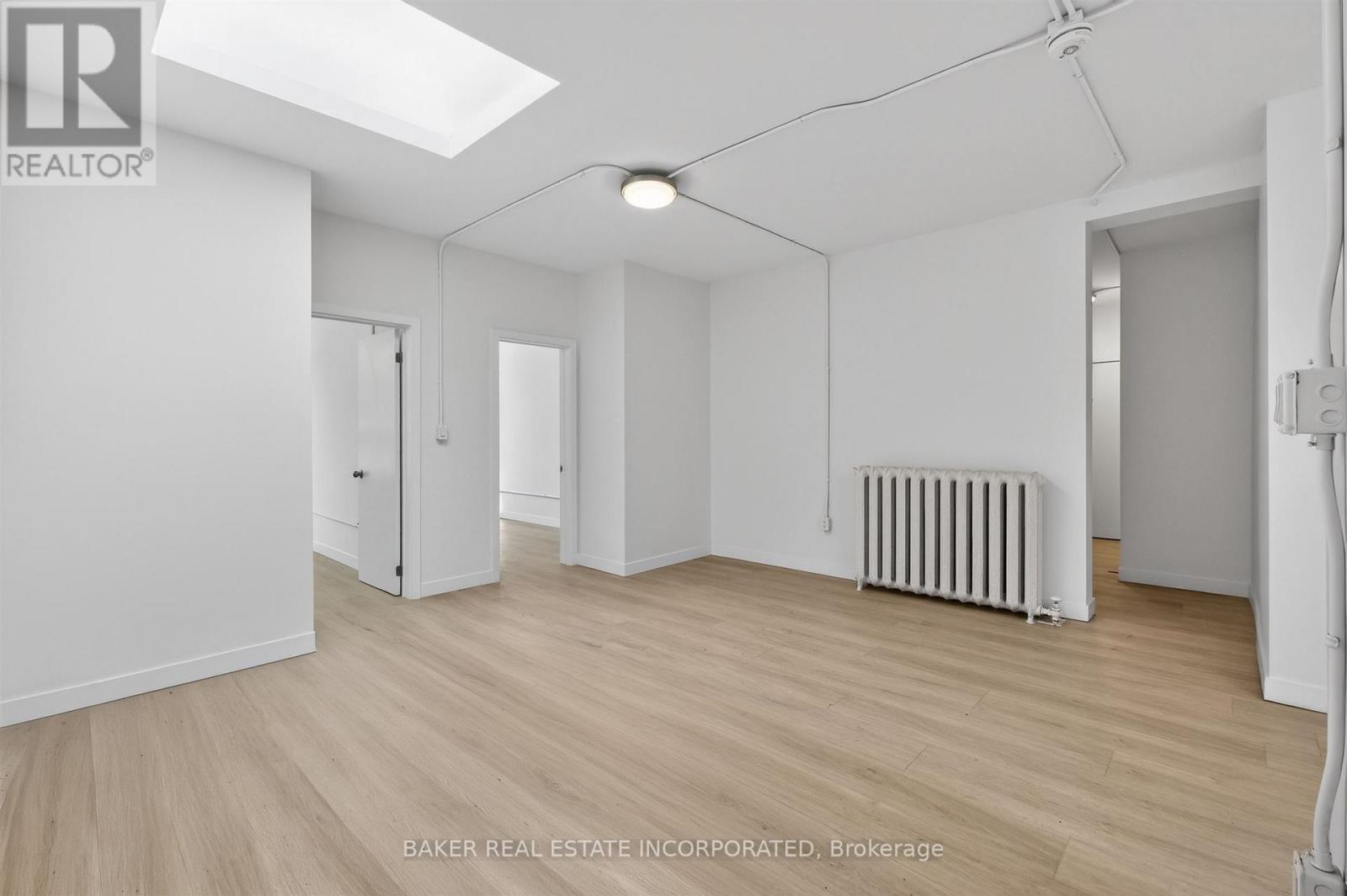 2 - 922 Queen Street E, Toronto, Ontario  M4M 1J5 - Photo 10 - E13225114