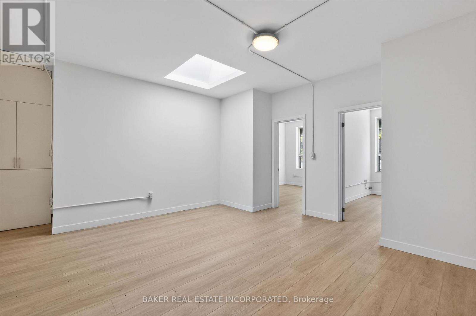 2 - 922 Queen Street E, Toronto, Ontario  M4M 1J5 - Photo 12 - E13225114