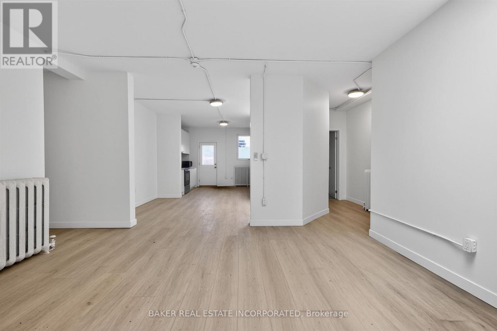2 - 922 Queen Street E, Toronto, Ontario  M4M 1J5 - Photo 13 - E13225114