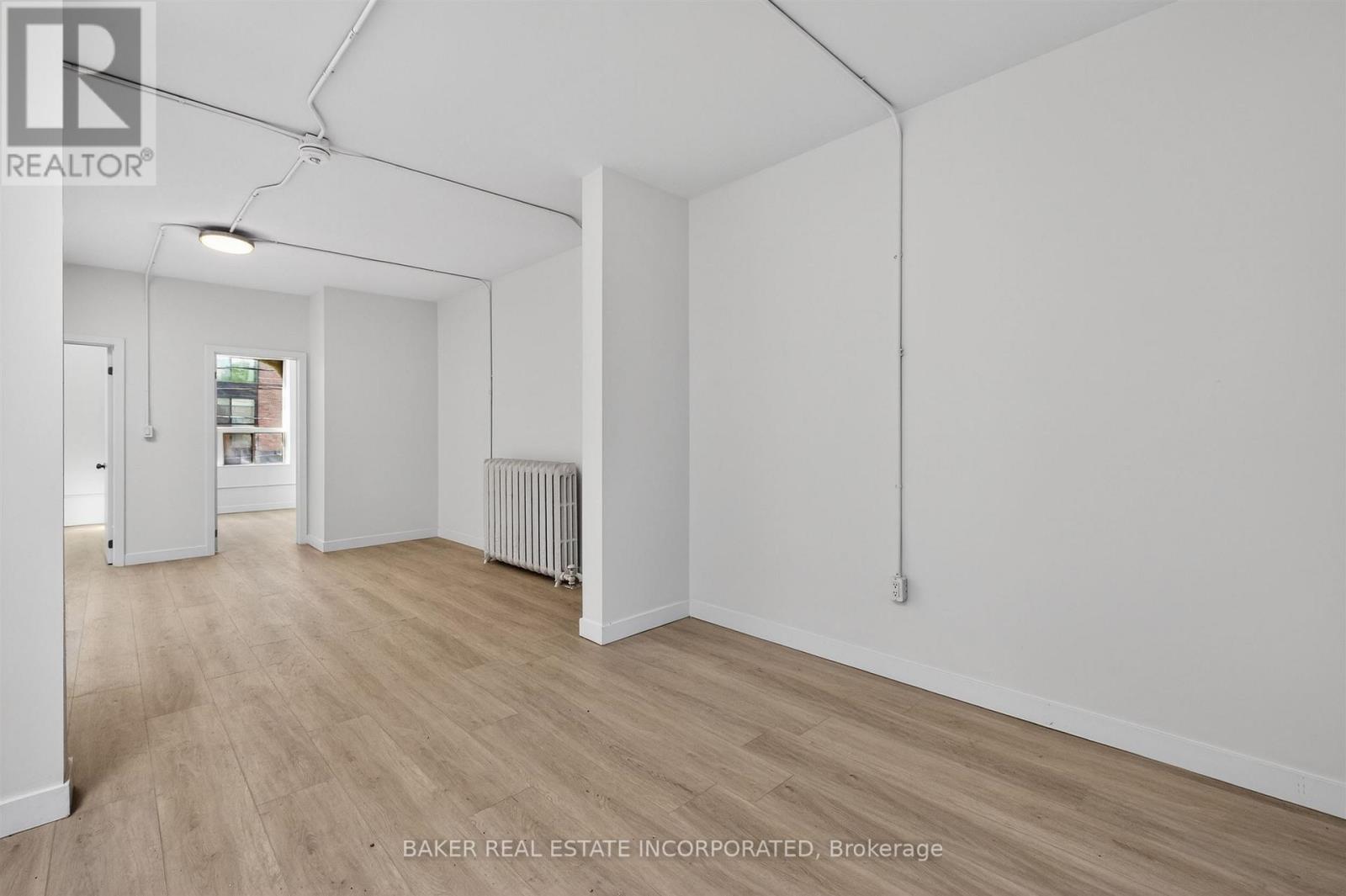 2 - 922 Queen Street E, Toronto, Ontario  M4M 1J5 - Photo 14 - E13225114