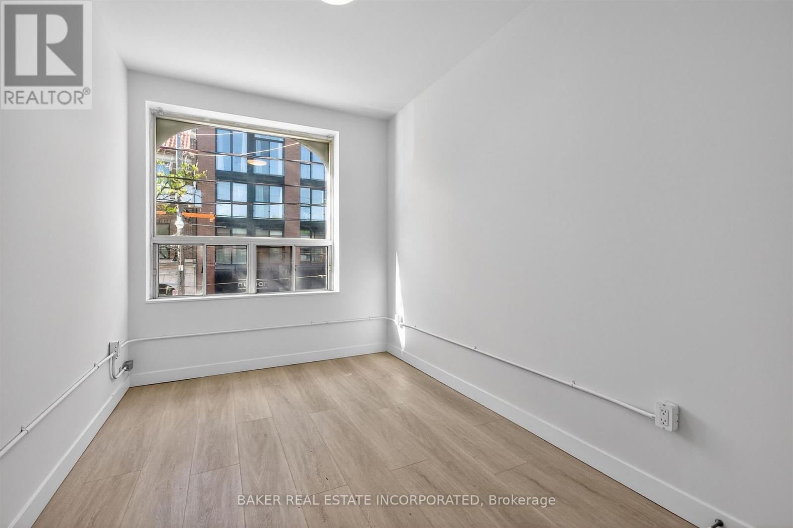 2 - 922 Queen Street E, Toronto, Ontario  M4M 1J5 - Photo 16 - E13225114