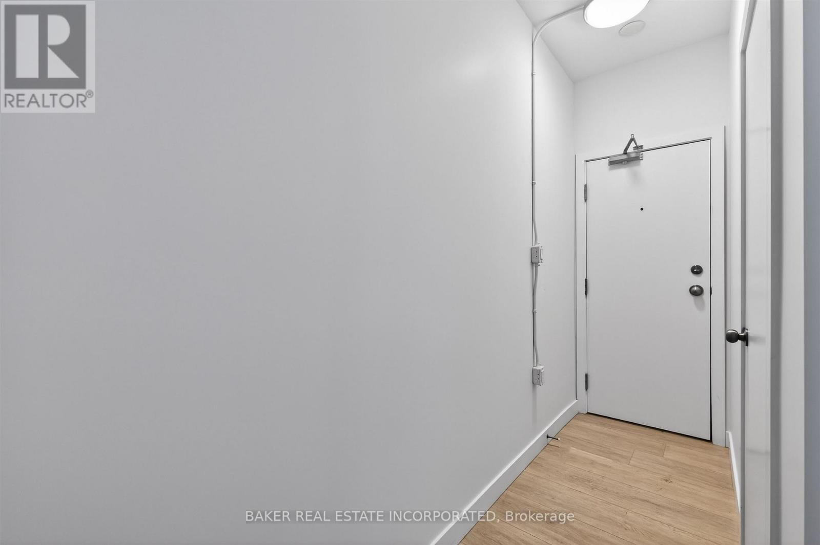 2 - 922 Queen Street E, Toronto, Ontario  M4M 1J5 - Photo 18 - E13225114