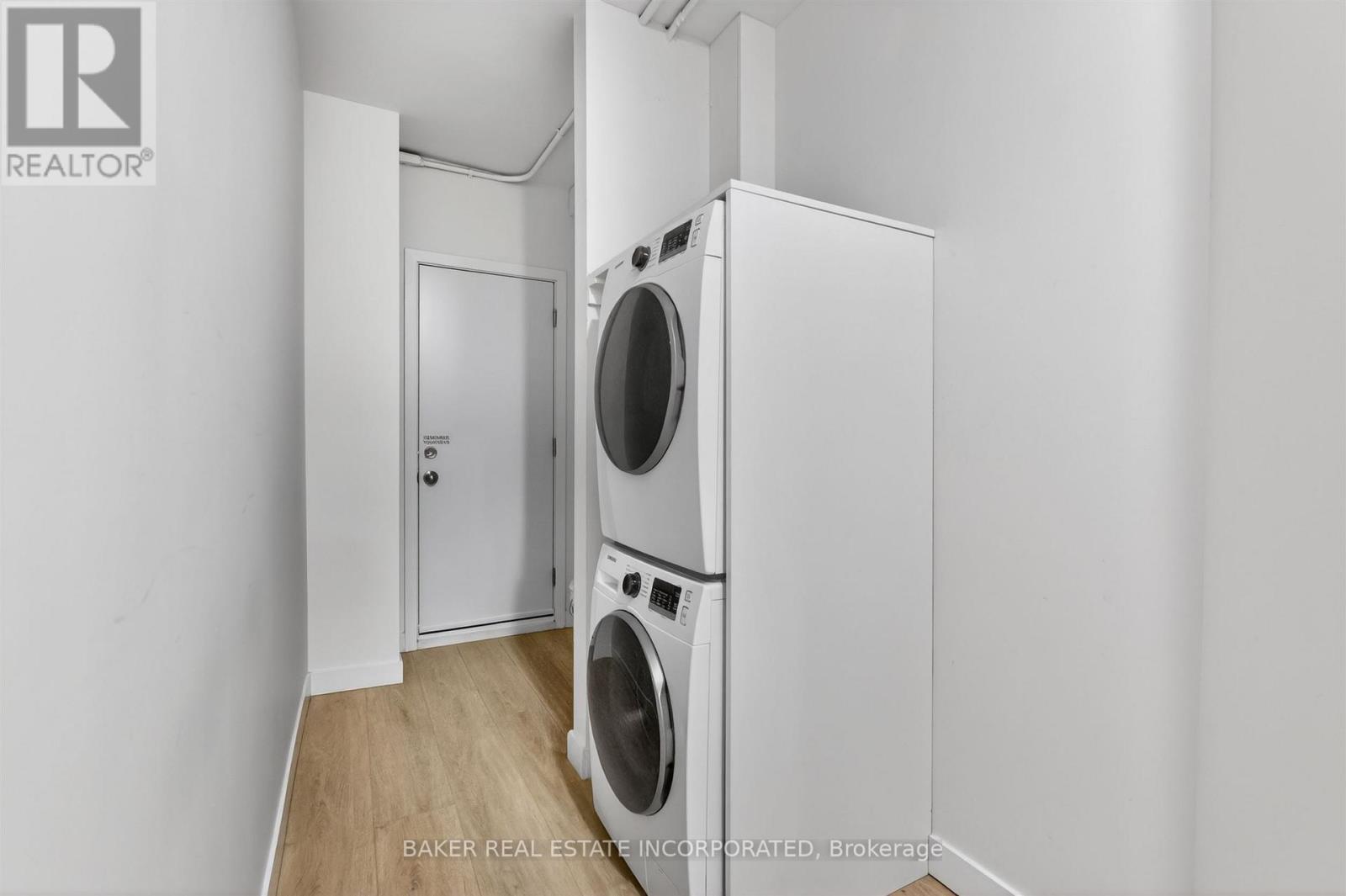 2 - 922 Queen Street E, Toronto, Ontario  M4M 1J5 - Photo 19 - E13225114