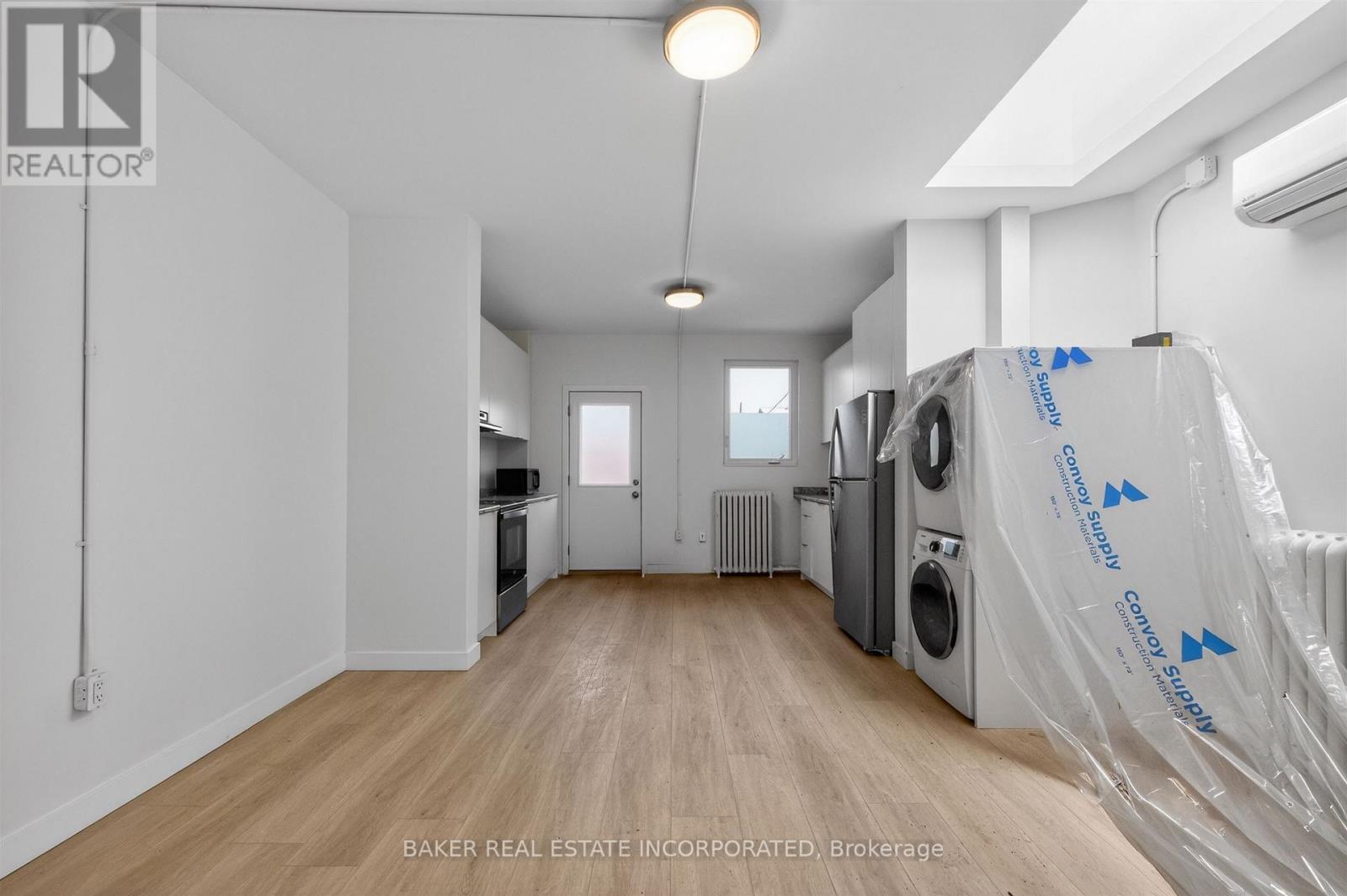 2 - 922 Queen Street E, Toronto, Ontario  M4M 1J5 - Photo 7 - E13225114
