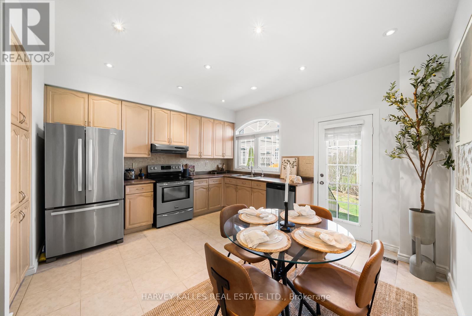 27 Benson Avenue, Richmond Hill, Ontario  L4C 4E5 - Photo 18 - N13225204
