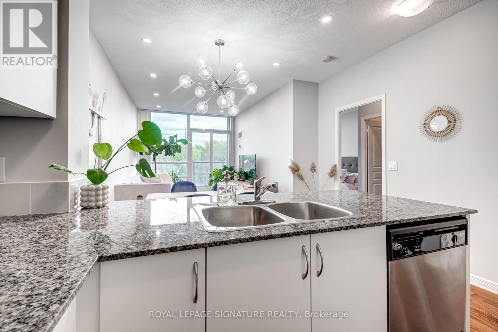 204 - 2230 Lake Shore Boulevard W, Toronto, Ontario  M8V 0B2 - Photo 17 - W13225134