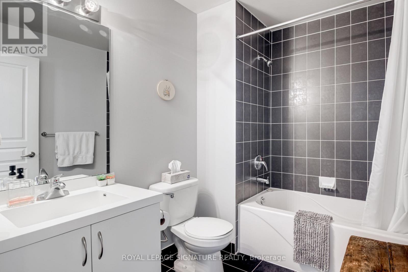 204 - 2230 Lake Shore Boulevard W, Toronto, Ontario  M8V 0B2 - Photo 28 - W13225134