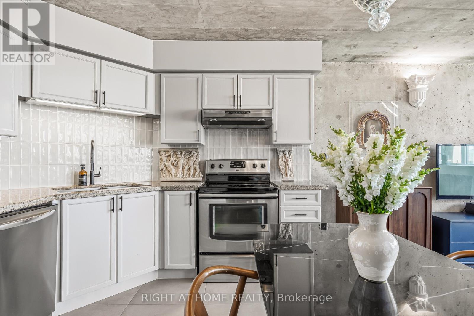 612 - 250 Manitoba Street, Toronto, Ontario  M8Y 4G8 - Photo 12 - W13225190