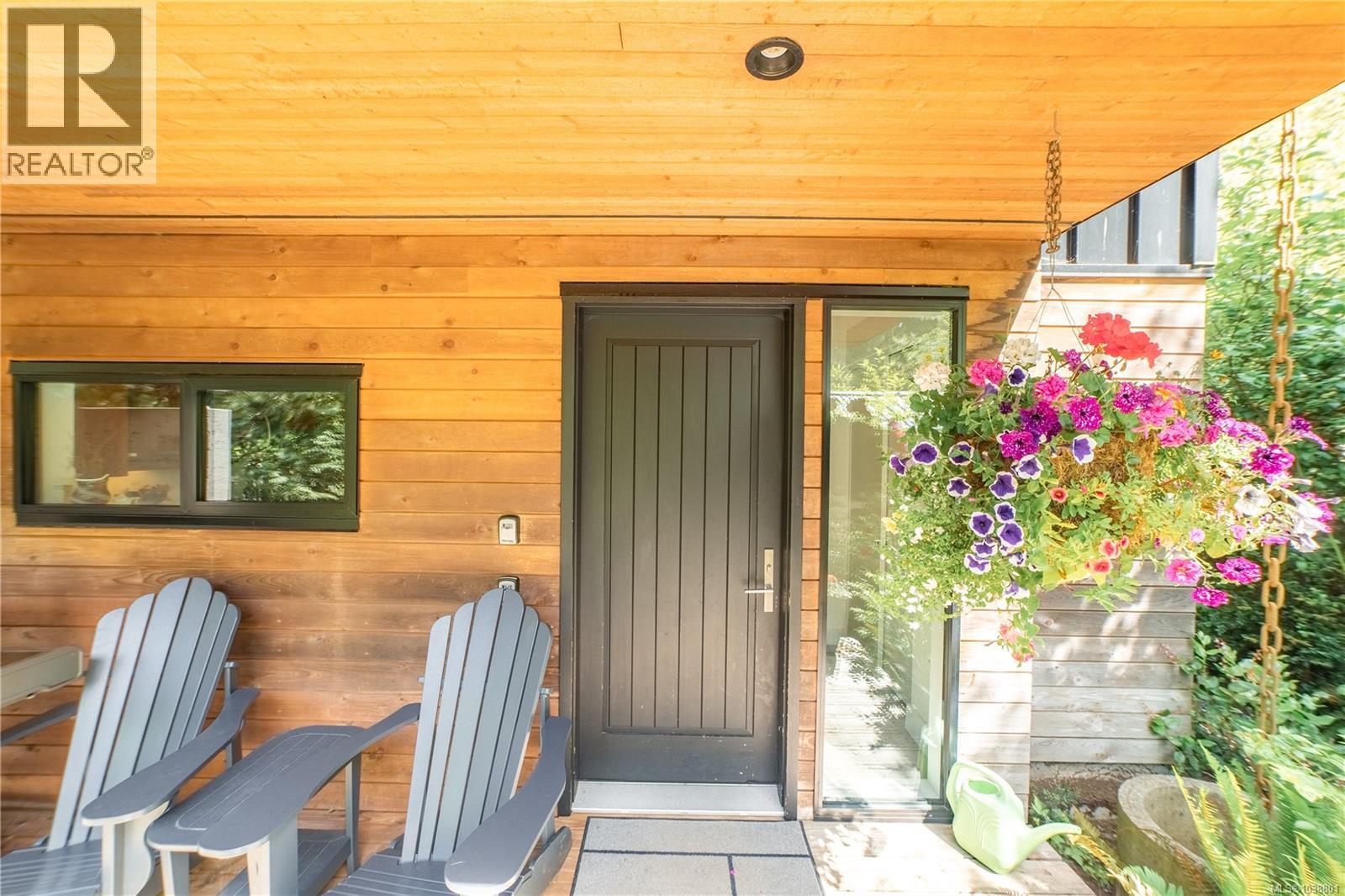 1156 Pacific Rim Hwy, Tofino, British Columbia  V0R 2Z0 - Photo 3 - 1038801