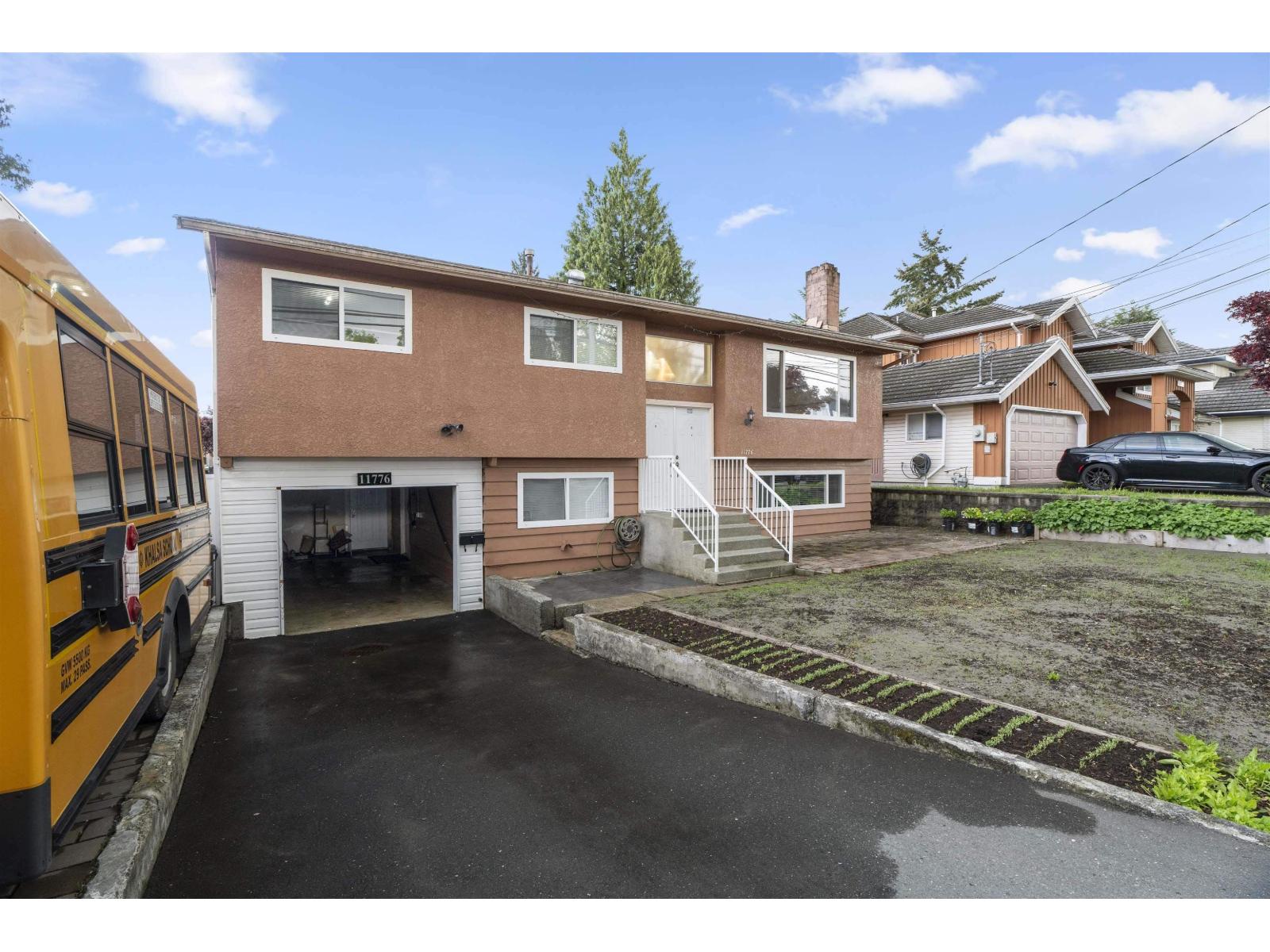 11776 86 Avenue, Delta, British Columbia  V4C 2W2 - Photo 2 - R3130531