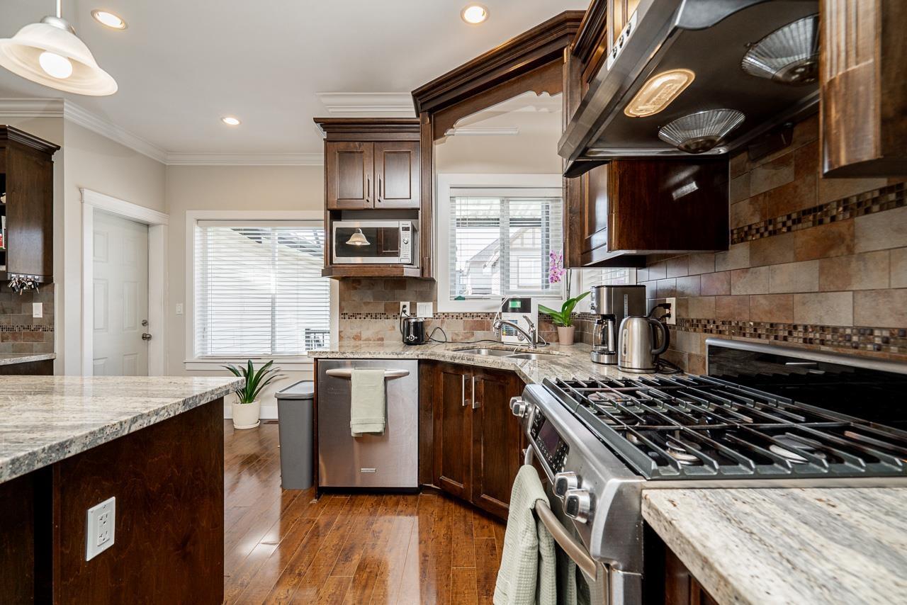 19338 72a Avenue, Surrey, British Columbia  V4N 5X9 - Photo 9 - R3129750
