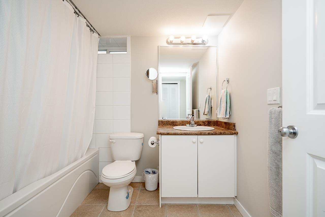 19338 72a Avenue, Surrey, British Columbia  V4N 5X9 - Photo 32 - R3129750