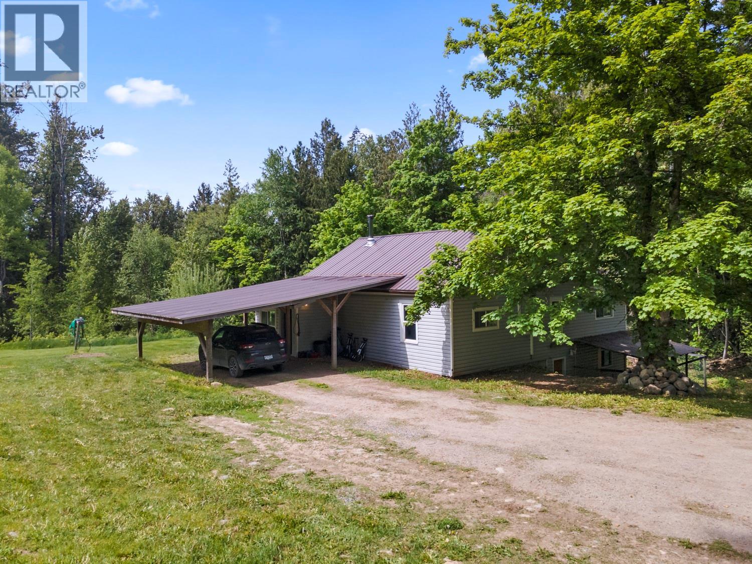 5510 Duck Creek Road, Wynndel, British Columbia V0B 2N2 - Photo 19 - 10388778
