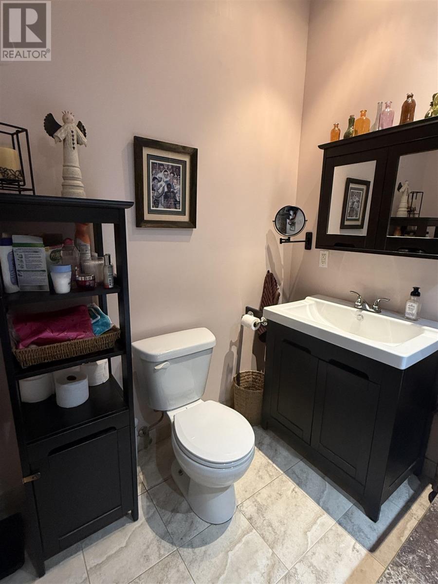 82b Axmith Ave, Elliot Lake, Ontario  P5A 1B8 - Photo 20 - SM261187