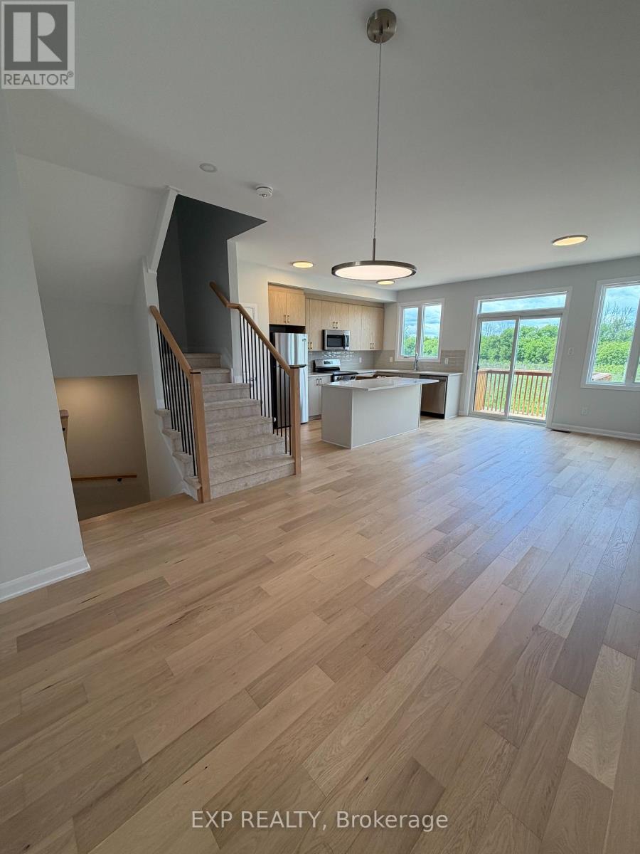 251 Bankside Way, Ottawa, Ontario  K2J 6K4 - Photo 3 - X13225266