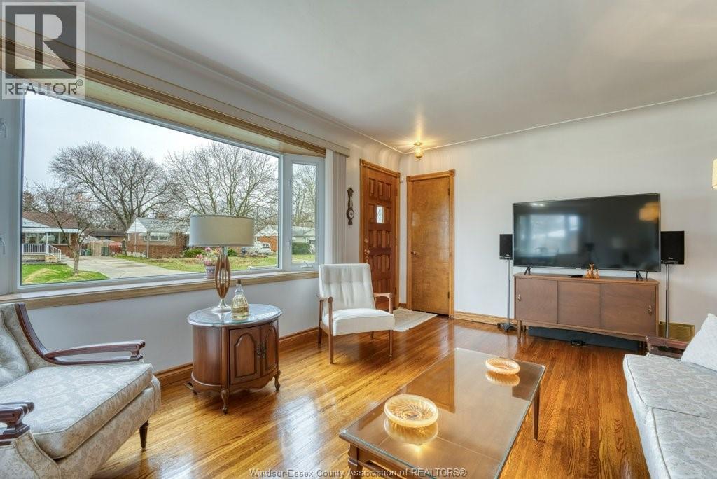 3603 Rockwell Boulevard, Windsor, Ontario  N9E 2B1 - Photo 5 - 26012694